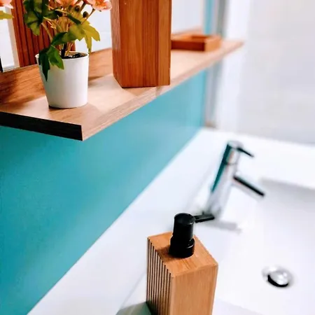 & Confort 3 Pieces Parking Clim Et Wifi *