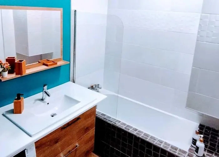 Appartement & Confort 3 Pieces Parking Clim Et Wifi *